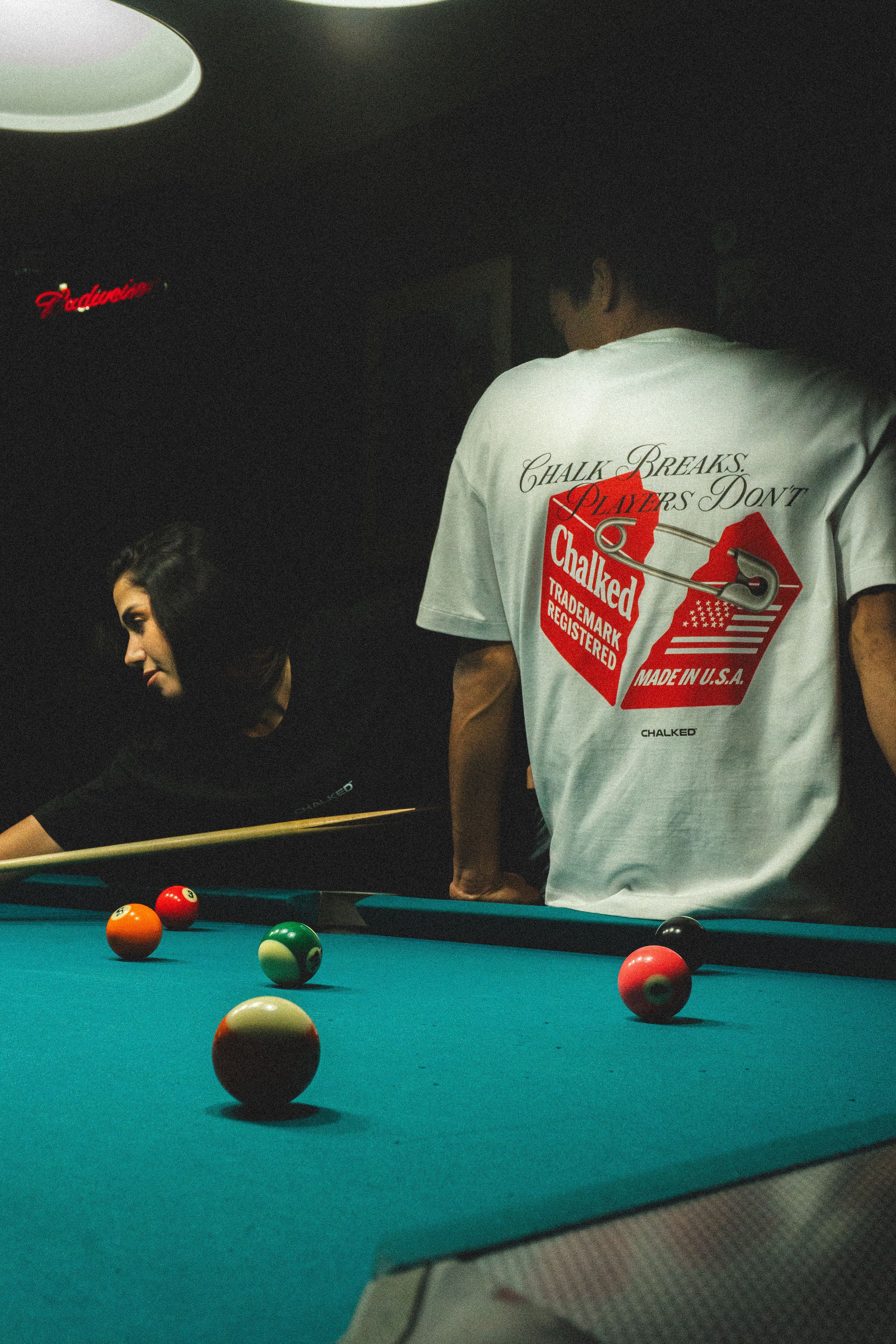 CHALK BREAKS. PLAYERS DON´T TEE WHITE